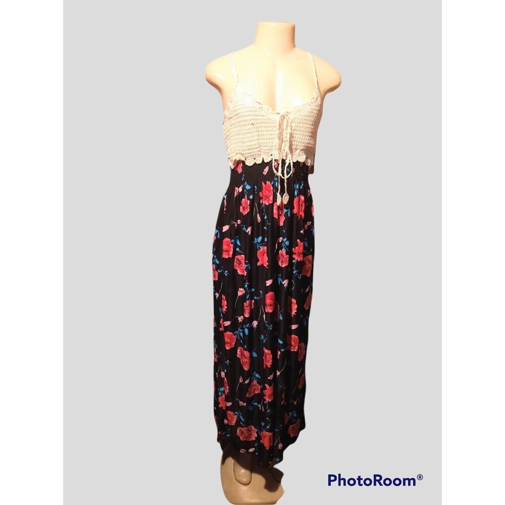 Black/Pink Floral Knit Vacation Dress